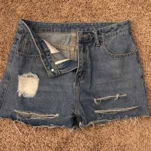 Shein cut off high waisted jean shorts👖